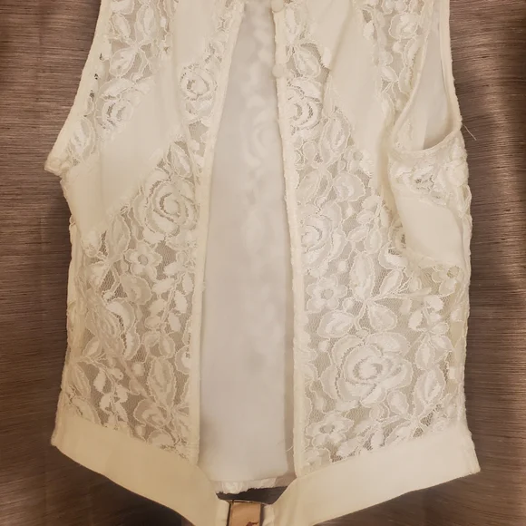 Top - Picture 2 of 2